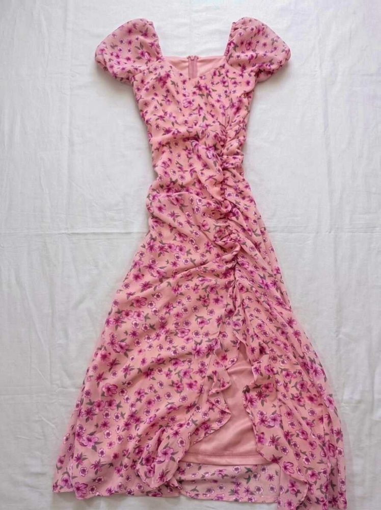 Chic Pink Floral Ruched Midi Dress