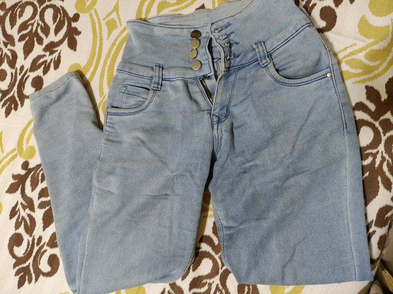 Light Blue Skiiny Jeans
