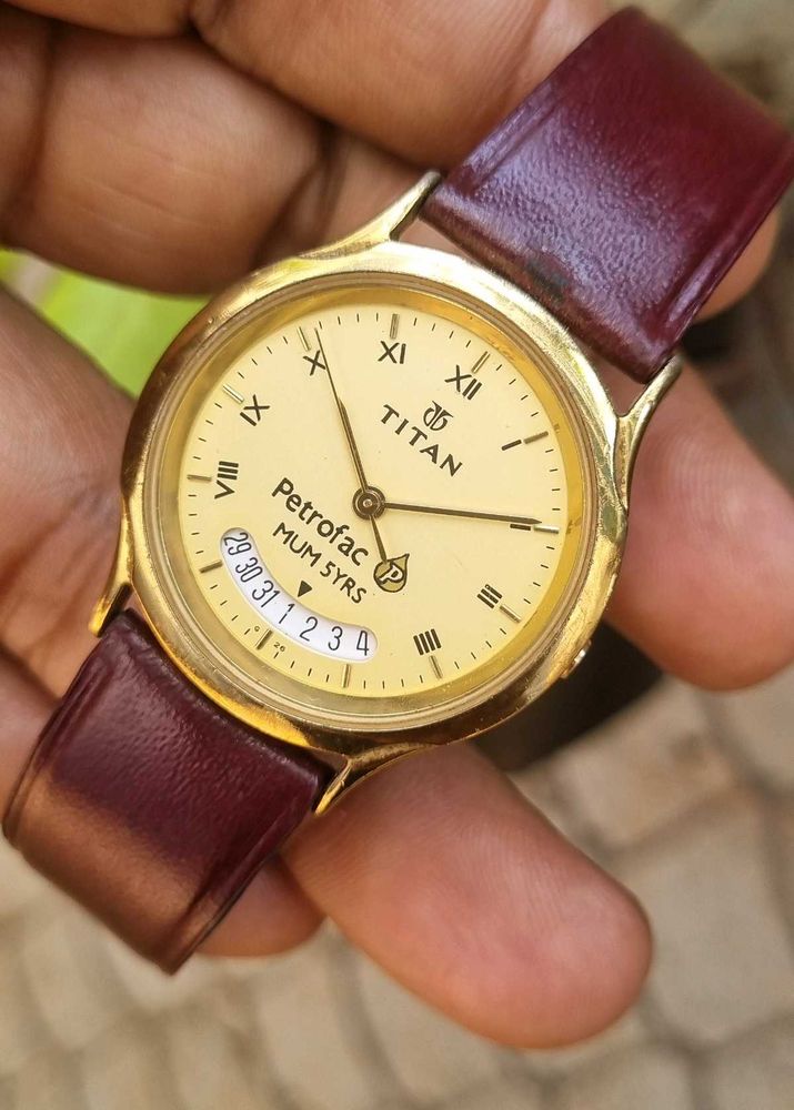 Titan Smiley dial Petrofac Analog Watch