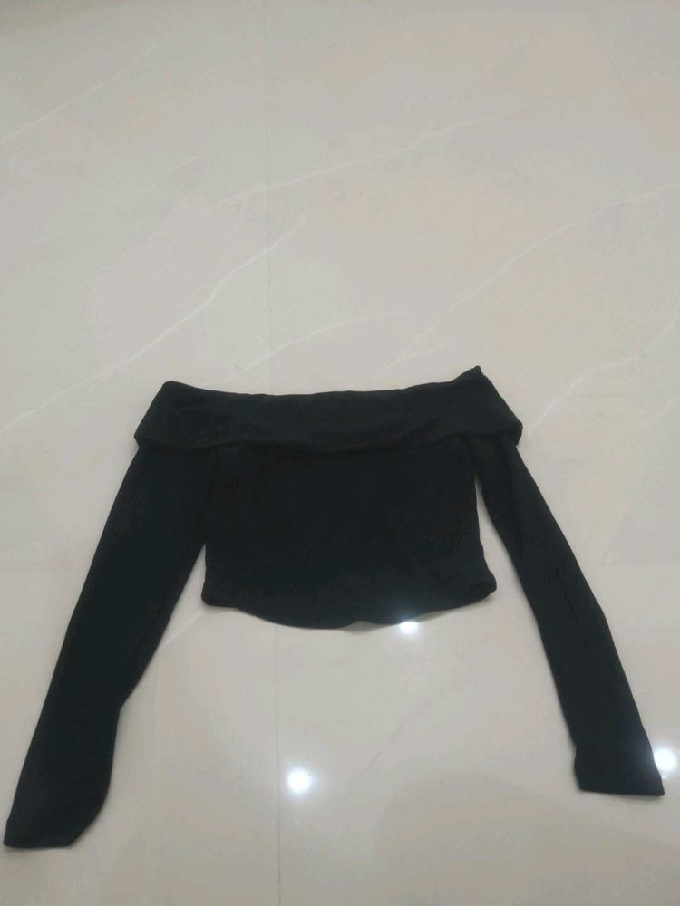 Black Off-Shoulder Long Sleeve Top
