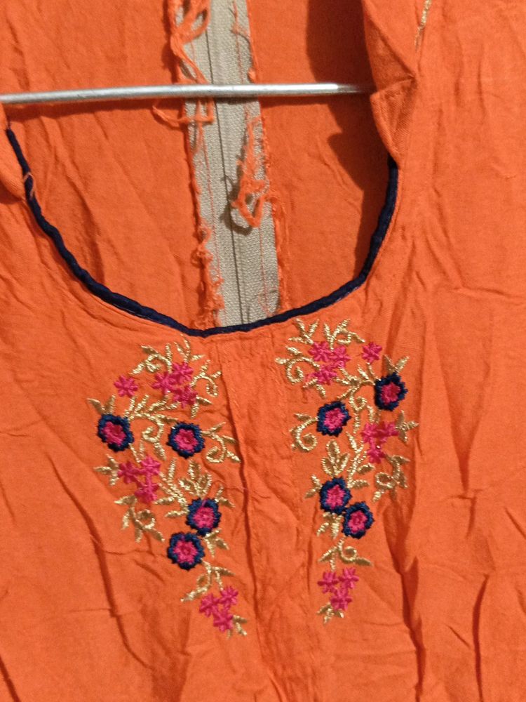 Women Kurta and Plazzo.