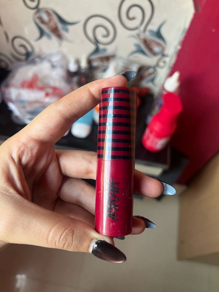 Nykaa Matte Lipstick - Dressed to kill