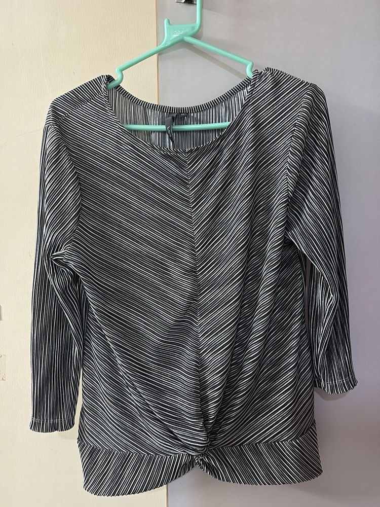 Chic Striped Twist-Front Tunic