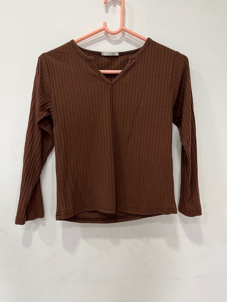 brown top