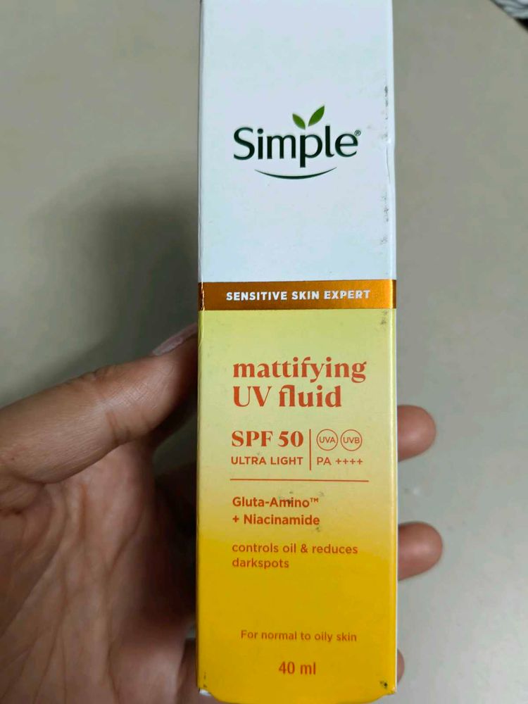 Simple Mattifying UV Fluid SPF 50