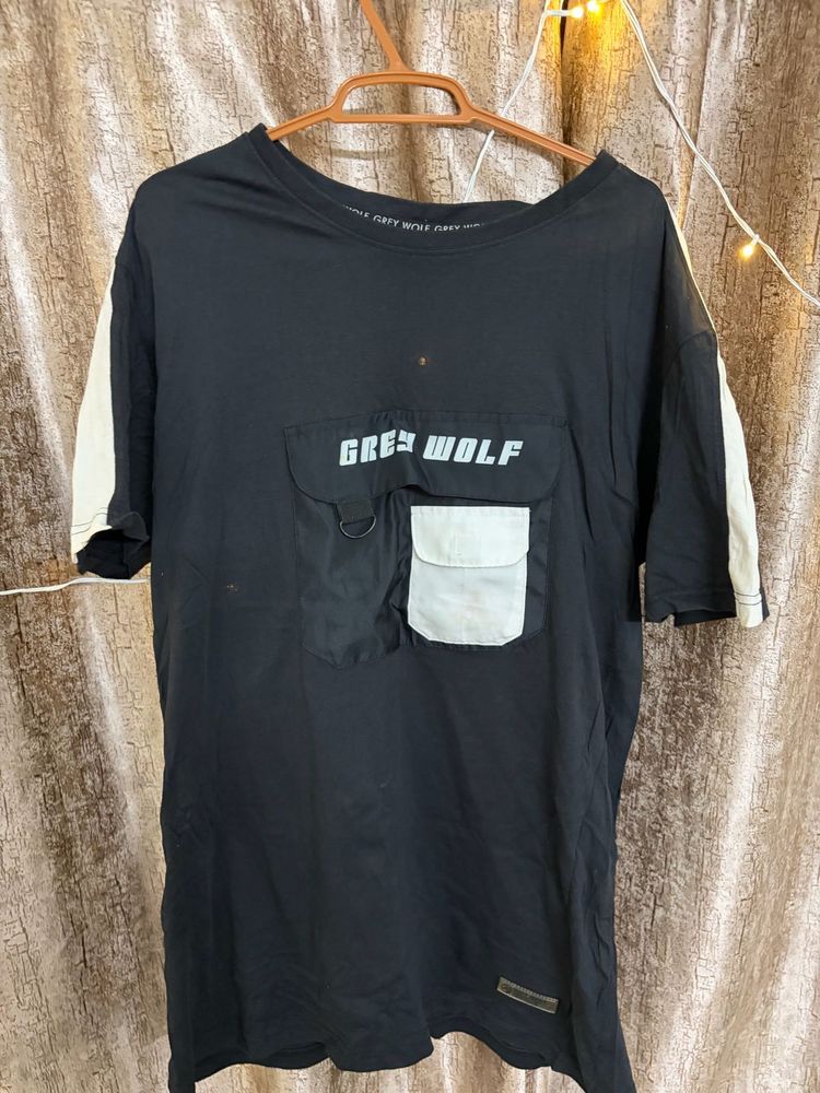 Stylish Black T-Shirt with Pocket Detail