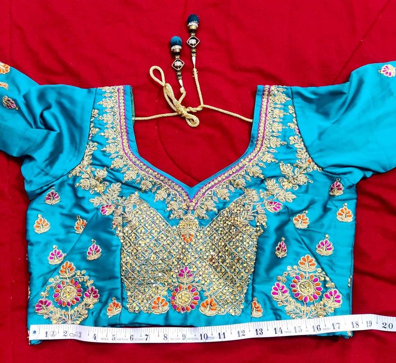 Embroidered Blouse with latkan 💫