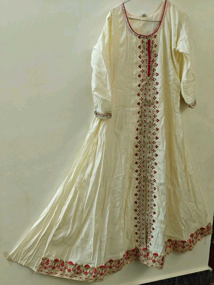 Elegant Embroidered Kurta