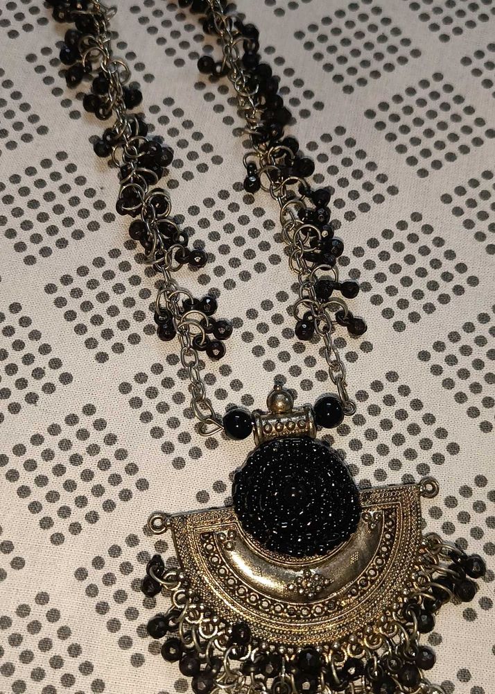 Elegant Black Beaded Necklace