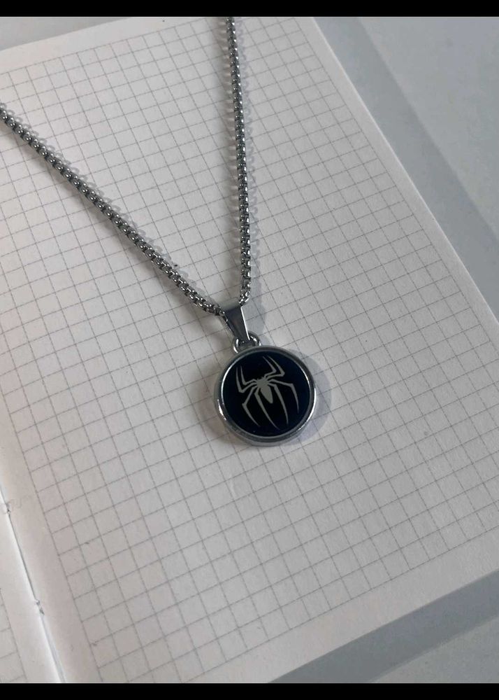 Spider pendant 🖤