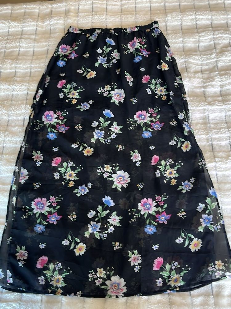 H&amp;M - Floral Sheer Skirt