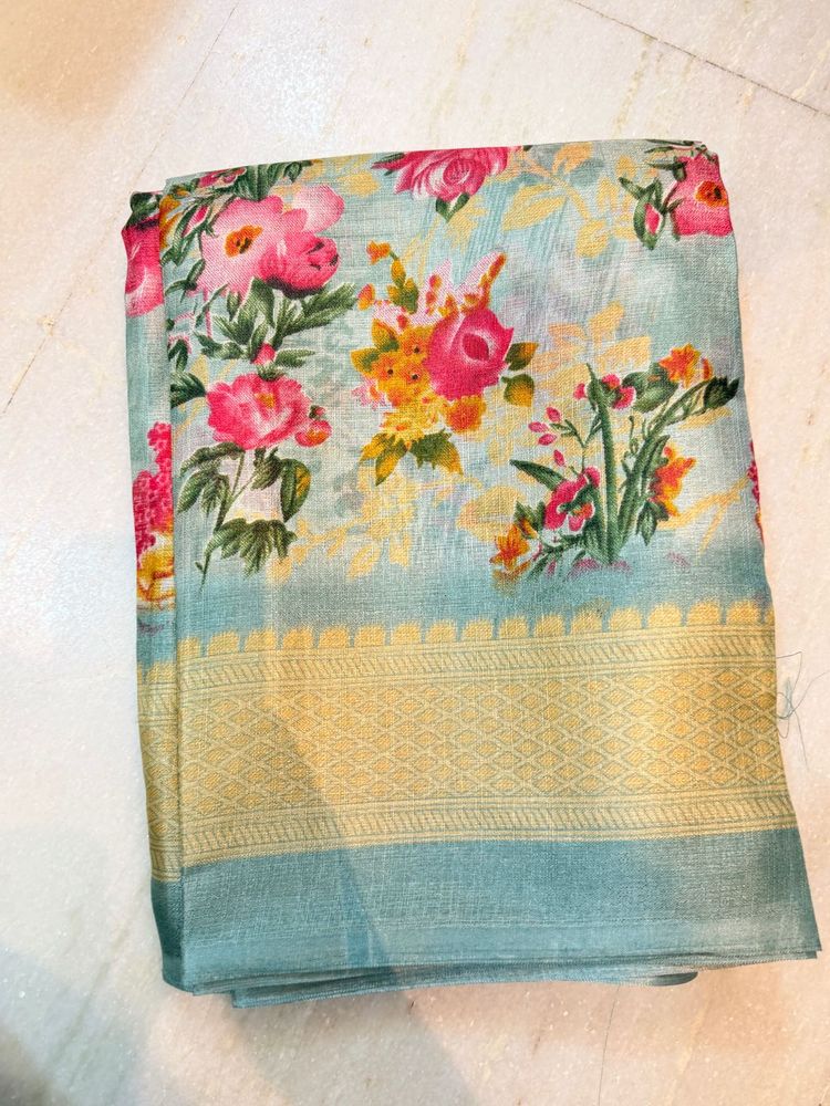 brand new Beautiful Floral Saree with blouse pcs