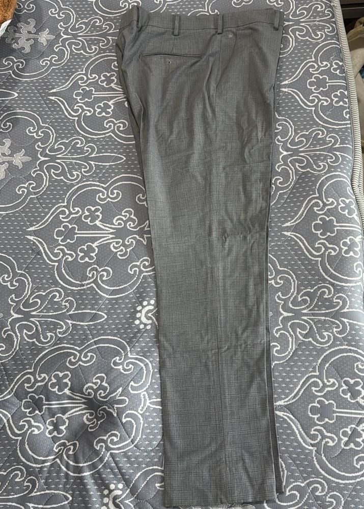 Grey White Checks Formal Pant