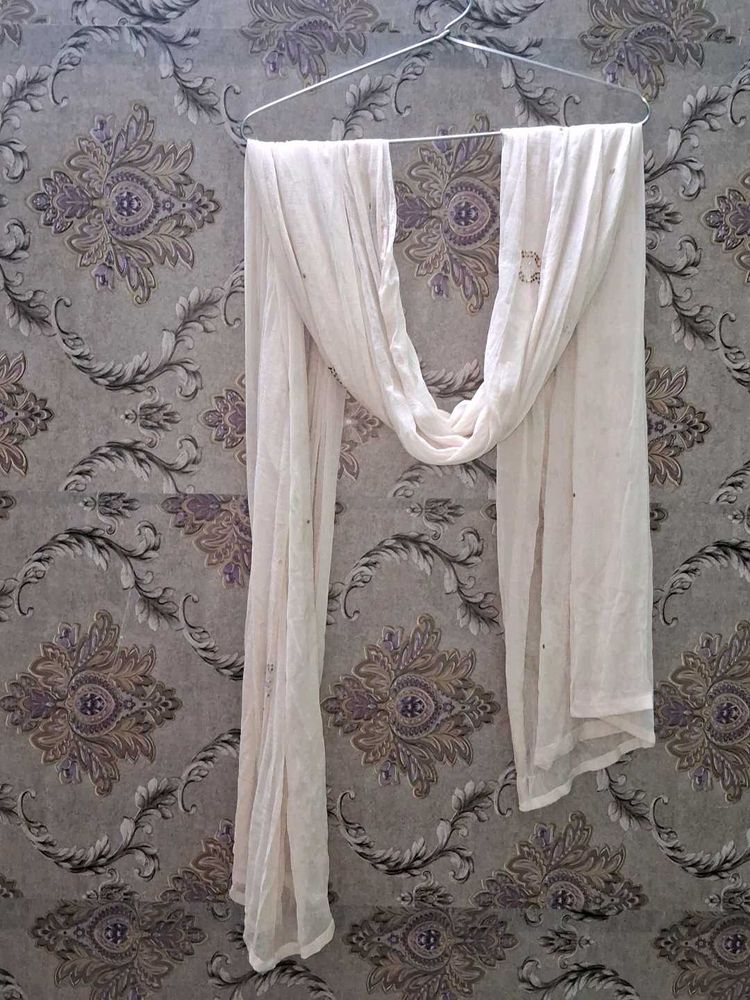 Elegant White Dupatta with Embellishments