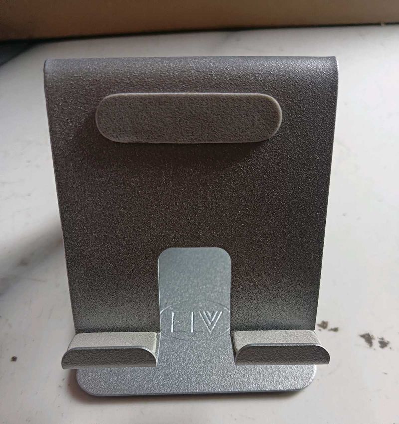 Metal Phone Stand