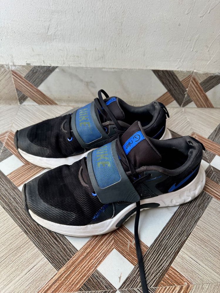 Nike renew retaliation ORIGINALTraining Shoes