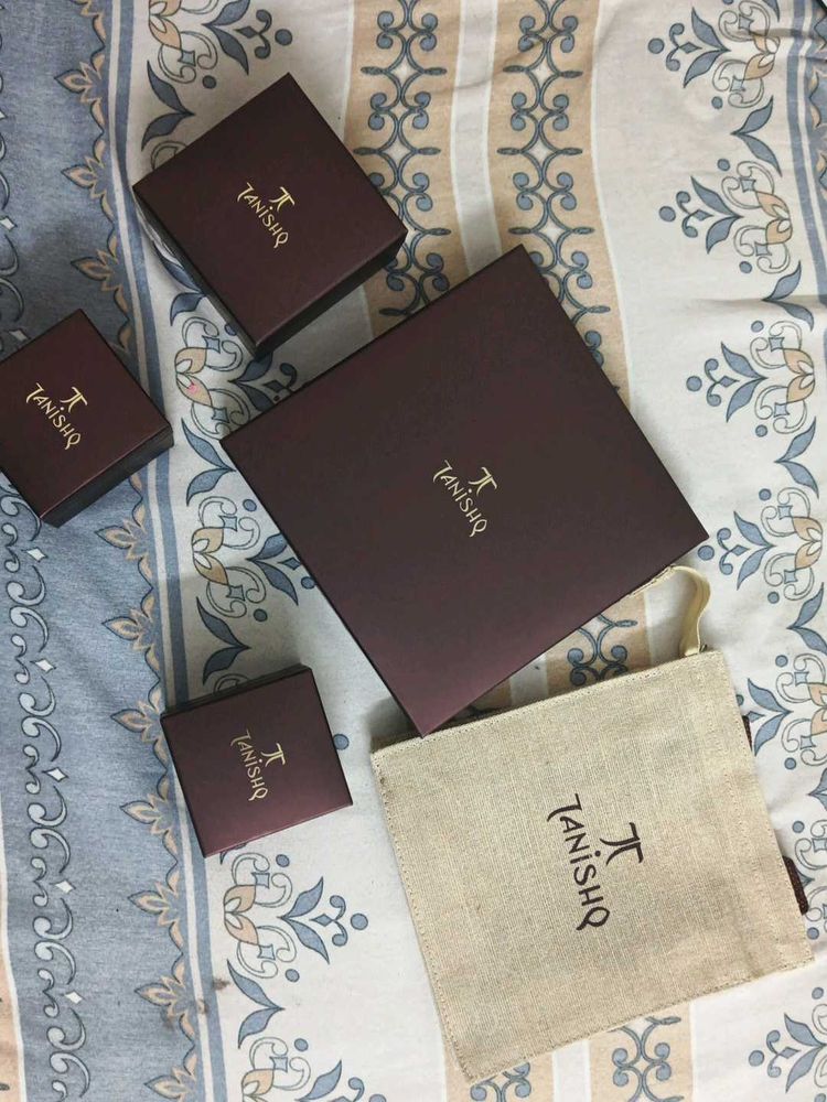 Tanishq Jewellery Boxes &amp; Pouch