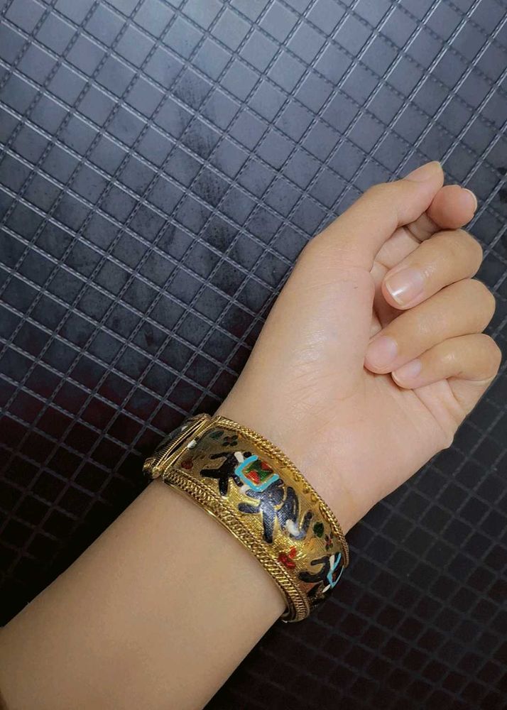 Vintage Enamel Elephant Bangle