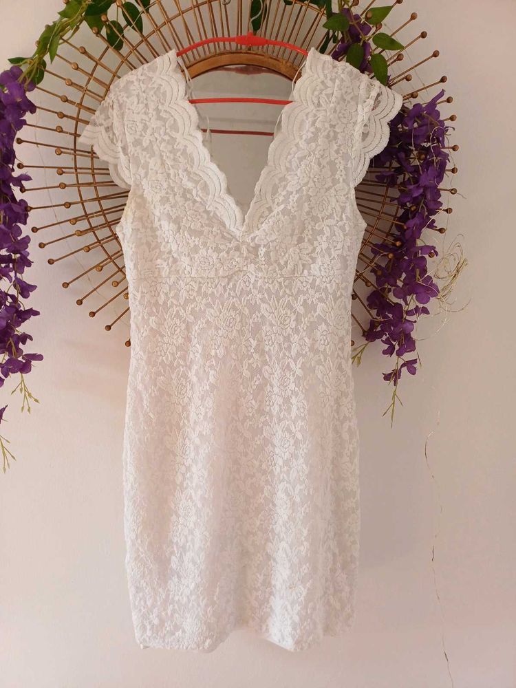Elegant White Lace Mini Dress
