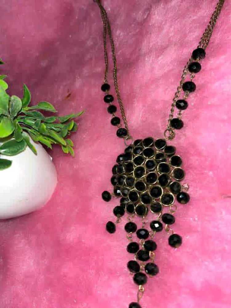 Black Elegant Neck Piece And 2 Earings