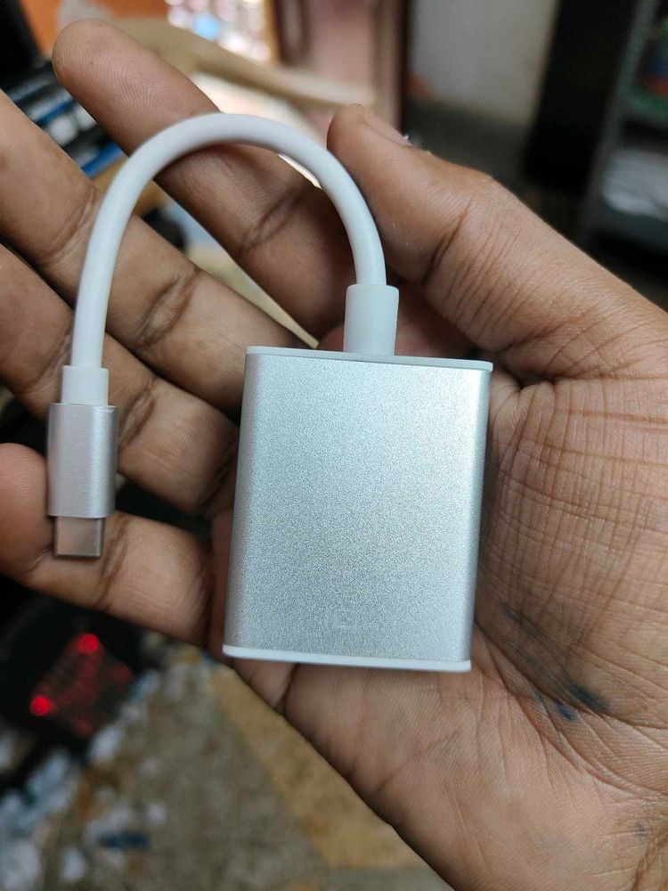 USB-C to VGA Adapter for Laptop and Display