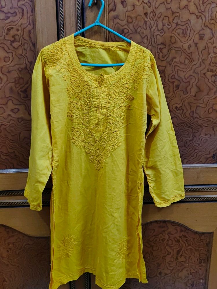 Lucknowi Chikankari Kurti