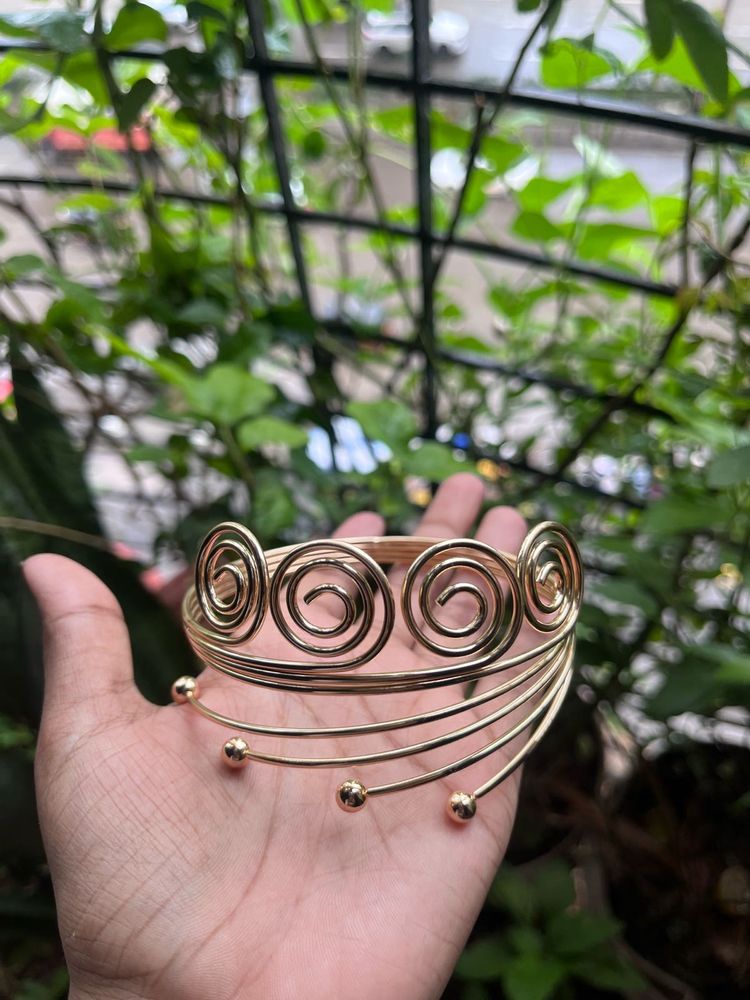Unique Spiral Arm Cuff Bracelet anti tarnish