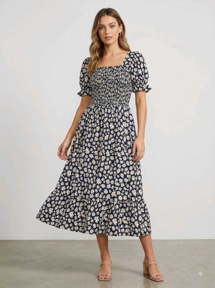 Chic Daisy Print Midi Dress