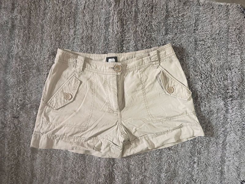 H&amp;M Khaki Casual Mini Shorts