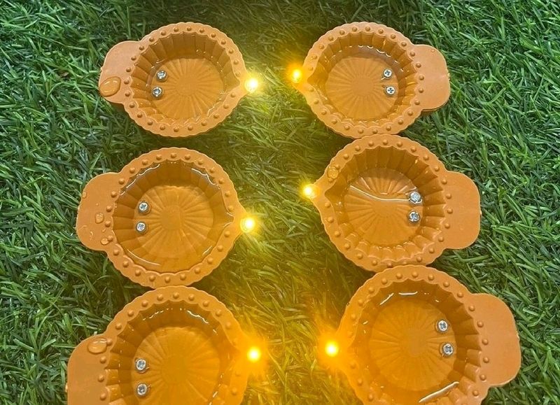 Set Of 12 Water Sensor Diya
