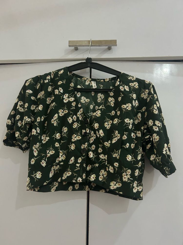 Chic Floral Print Cropped Top