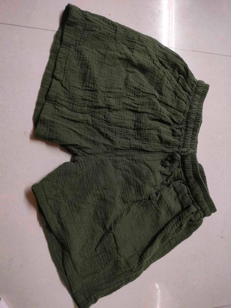 Lenin Shorts Olive Green