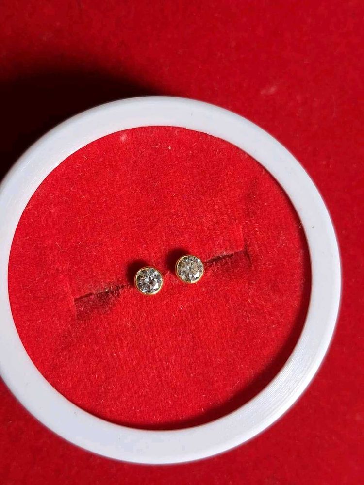 beautiful shaining stoneStud Earrings