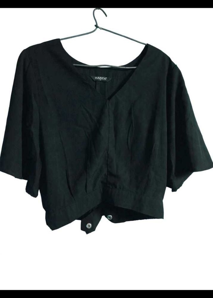 Chic Black V-Neck Crop Top