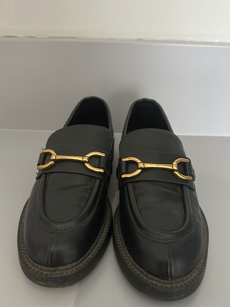 Stylish Black Loafers with Gold Hardware