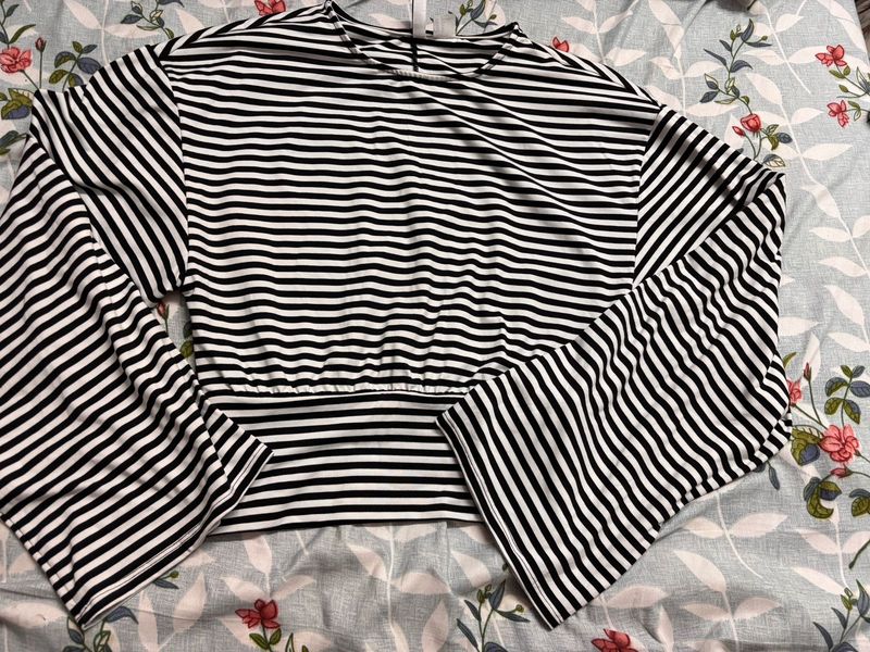 Chic Striped H&amp;M Top