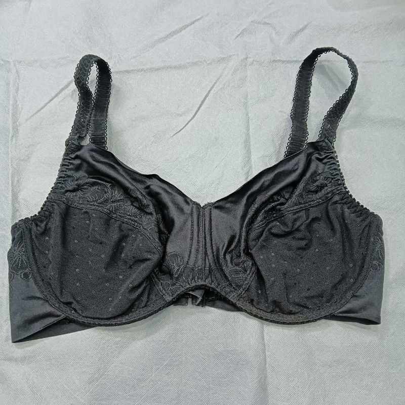 Elegant Black😍 Lace Trim Bra