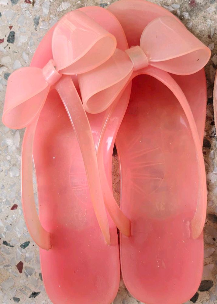 Preloved -Cute Pink Bow Flip Flops