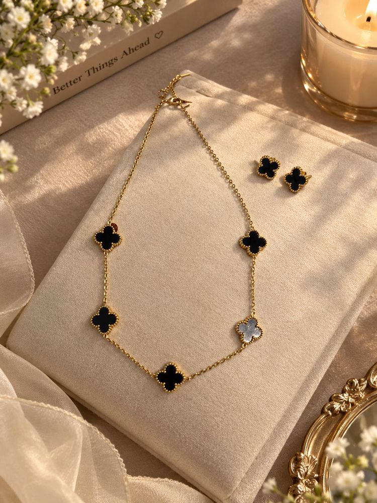 ✨Elegant necklace and earrings set