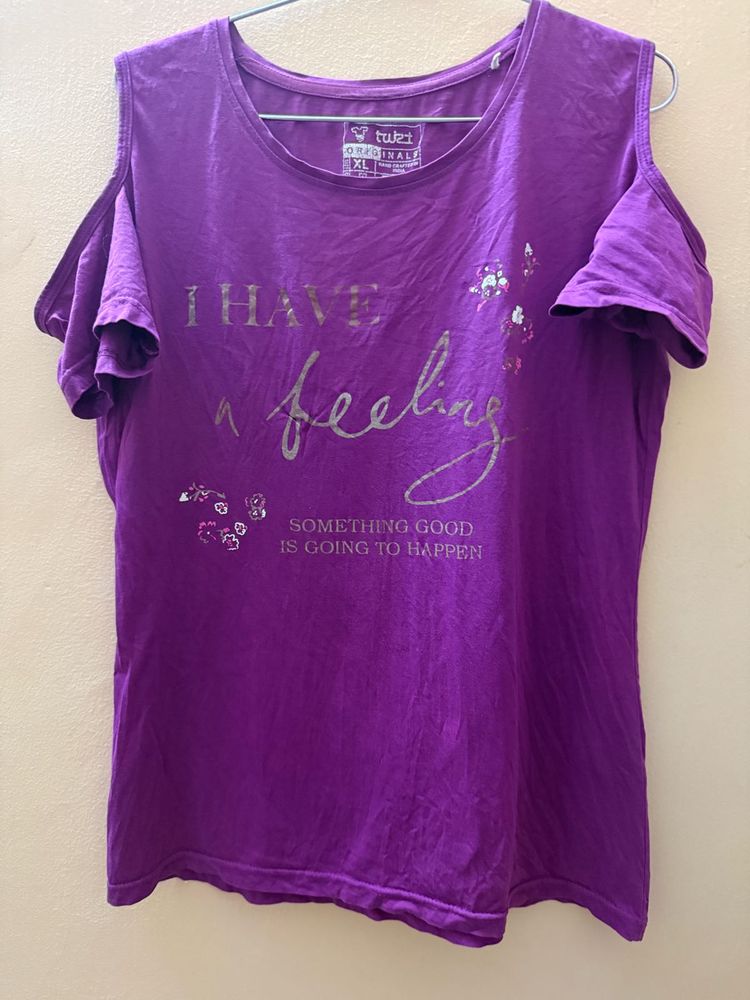 girl top T-shirt