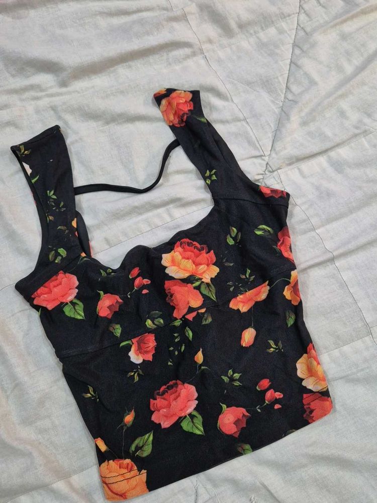 Floral Print Backless Tied Crop Top