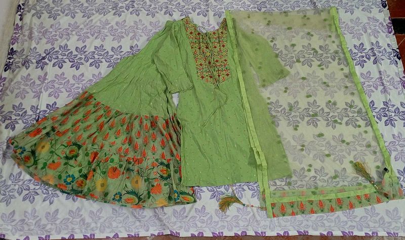 Very Beautiful Kurti With Gharara Suit