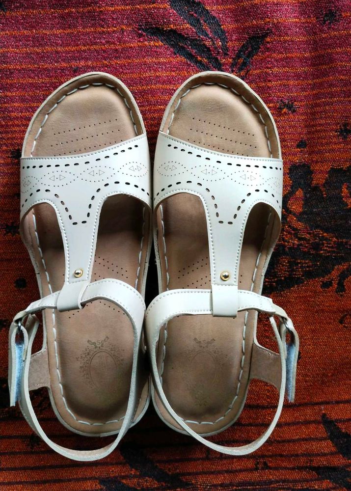 Stylish White Comfort Sandals