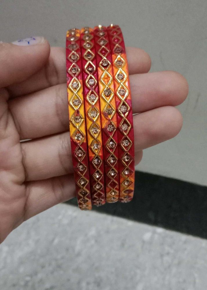 Set of 4 Embellished Bangles