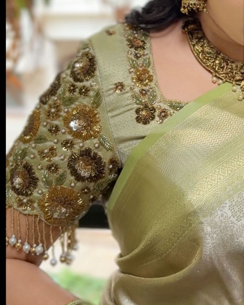 Exquisite Hand-Embroidered saree with  Blouse