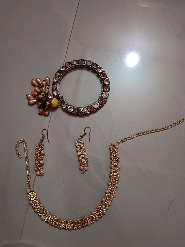 Stunning Embellished Jewellery Set