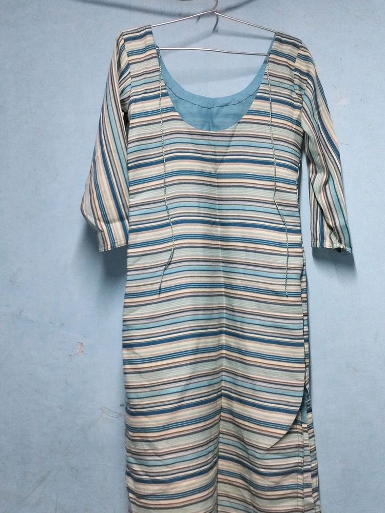 Sky Blue And Dark Lining Kurti With Extra C