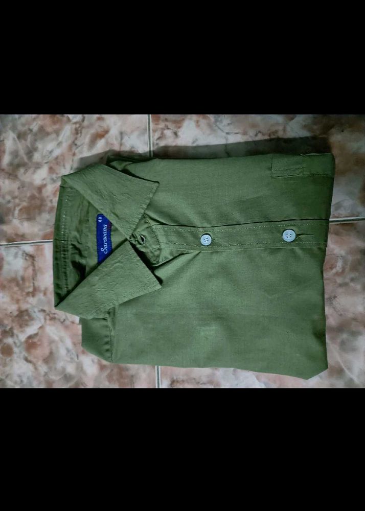 Men's khaki shirt size 42