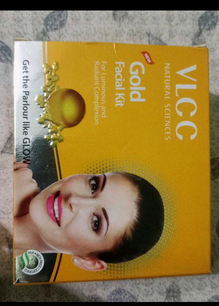 VLCC Gold Facial Kit for Radiant Skin