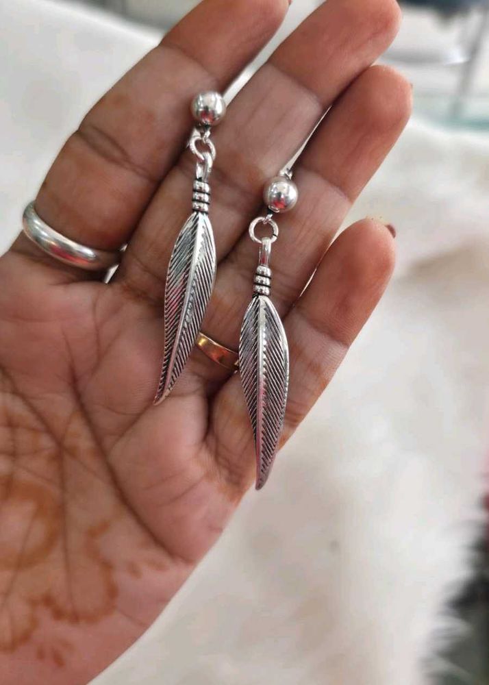 Boho Feather Dangle Earrings